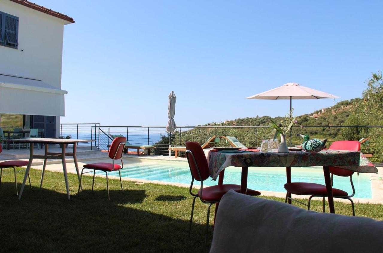 Il Sole Di Poggi Bed & Breakfast อิมเปรีอา ภายนอก รูปภาพ